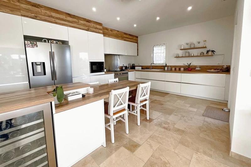 Villa - 185 m² - 6 pièces