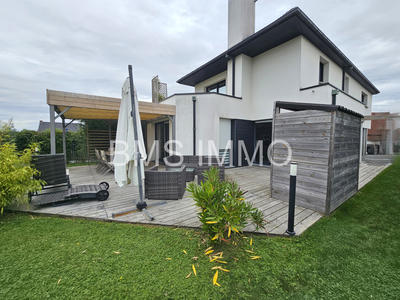 Maison - 165 m² - 5 pièces