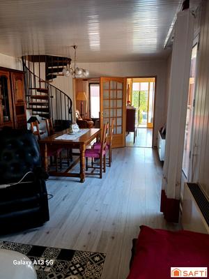 Maison - 104 m² - 5 pièces