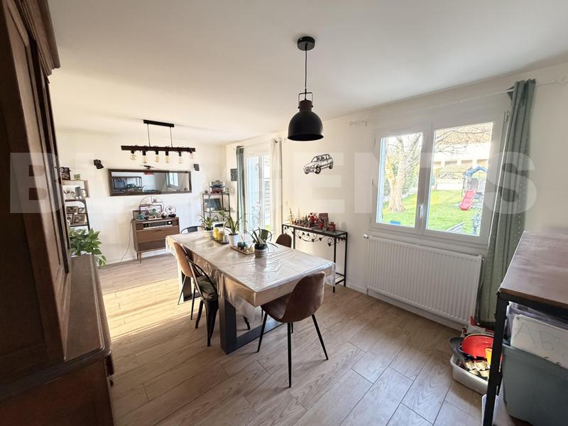 Maison - 143 m² - 6 pièces