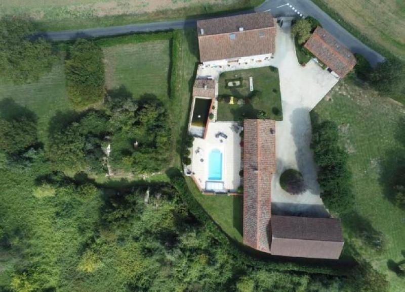 Maison - 252 m² - 5 pièces