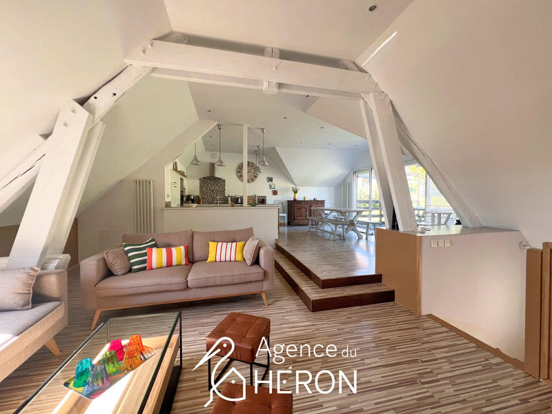 Maison - 143 m² - 8 pièces