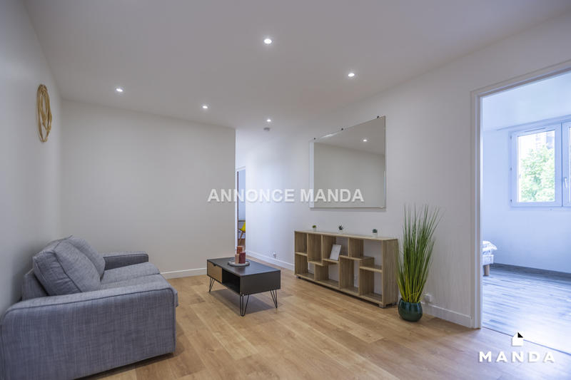 Chambre - 9 m² - 5 pièces