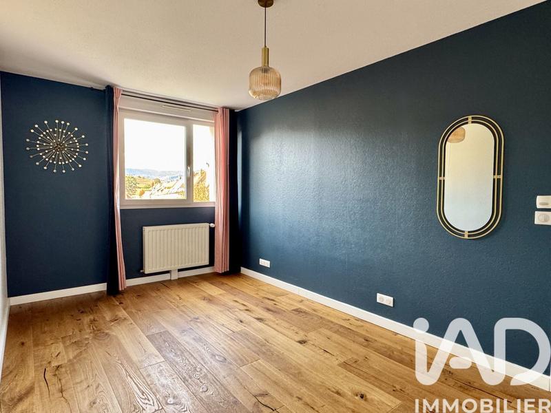 Appartement - 93 m² - 4 pièces