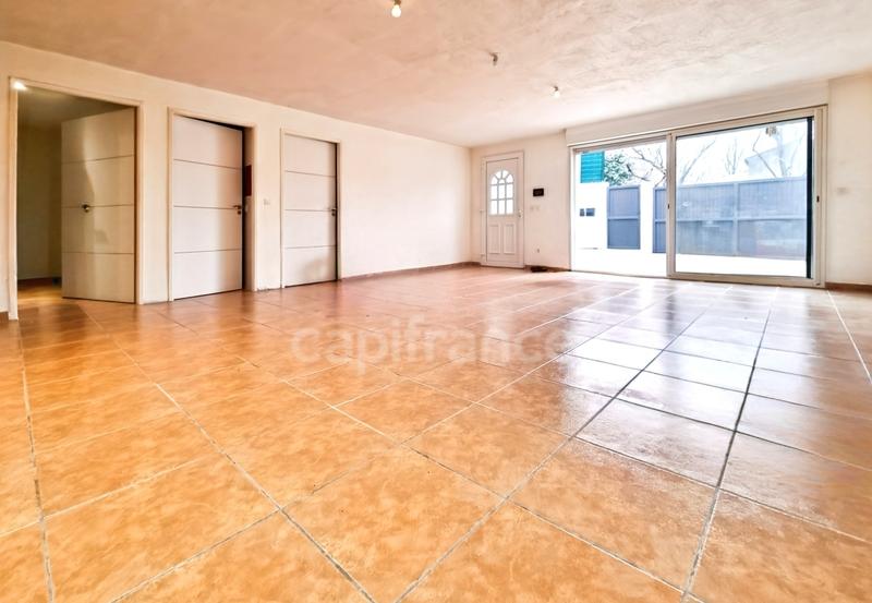 Maison - 272 m² - 10 pièces