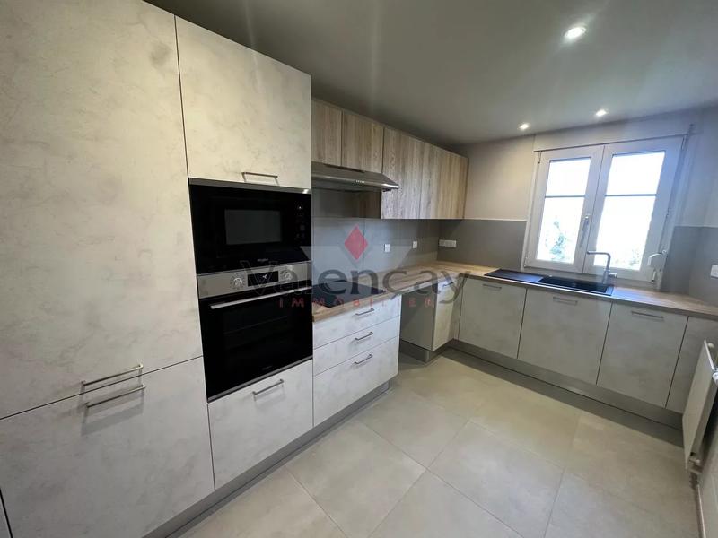 Appartement - 83 m² - 4 pièces