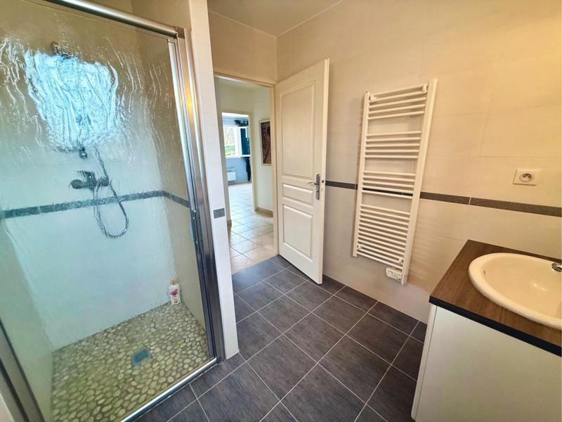 Villa - 219 m² - 7 pièces