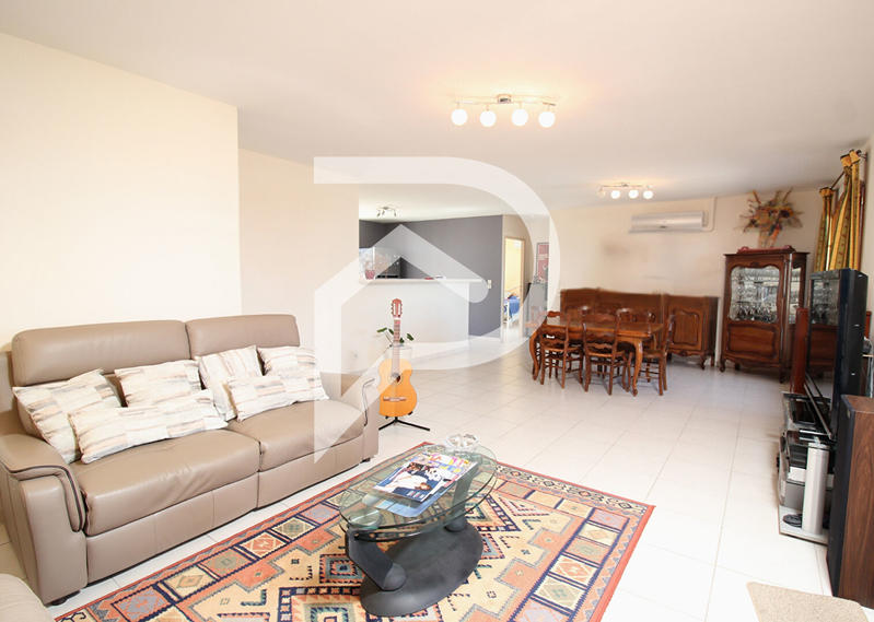 Maison - 180 m² - 6 pièces