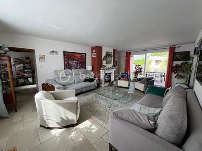 Maison en pierre - 176 m² - 7 pièces