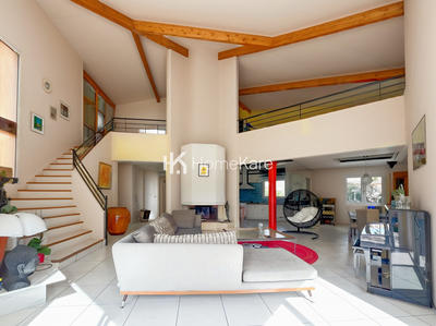Maison - 200 m² - 6 pièces