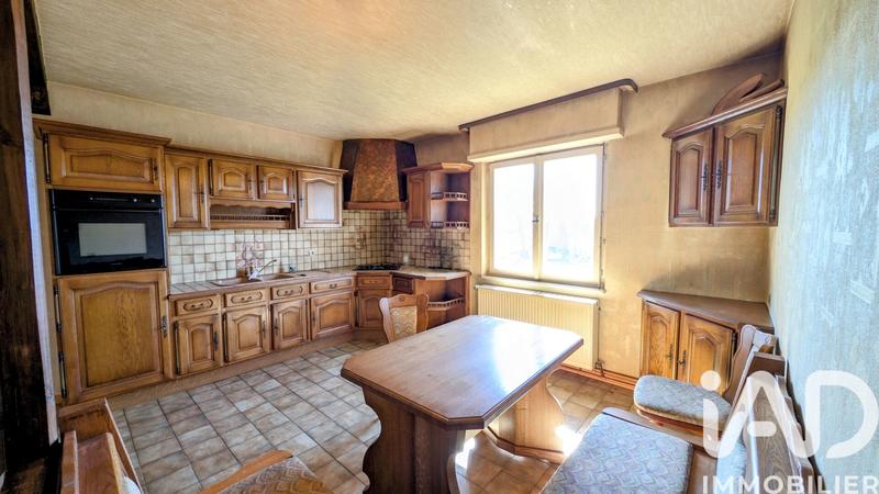 Maison - 212 m² - 8 pièces