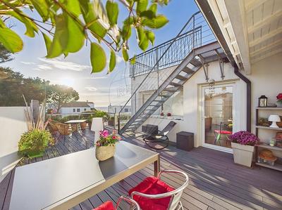 Villa - 210 m² - 6 pièces