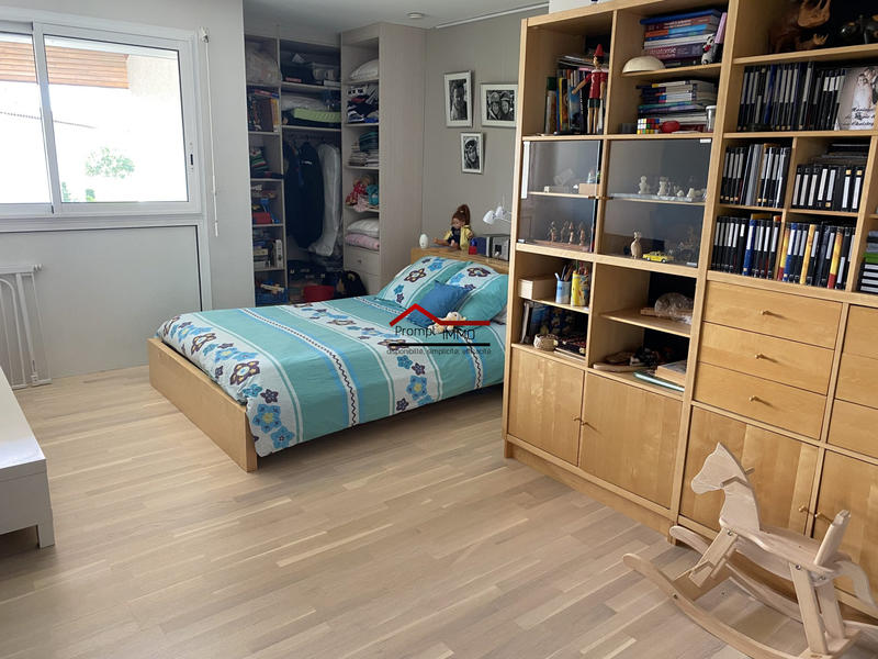 Villa - 250 m² - 6 pièces