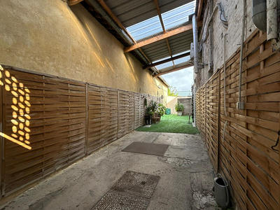 Immeuble - 6 pièces