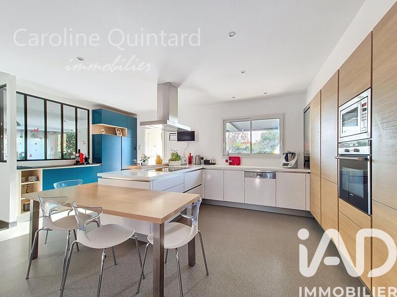 Maison - 202 m² - 5 pièces