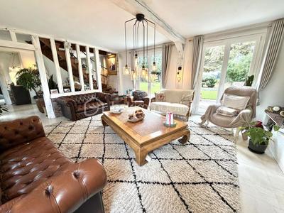 Chaumière - 170 m² - 7 pièces