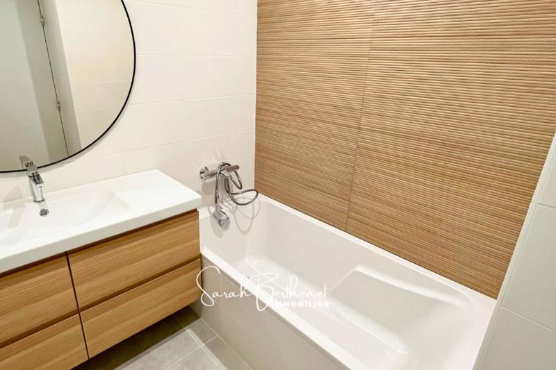 Appartement - 97 m² - 4 pièces