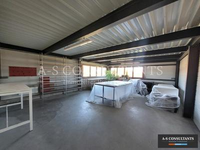 Local d'activité / Entrepôt - 598 m²