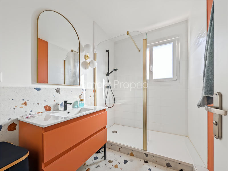 Appartement - 80 m² - 4 pièces