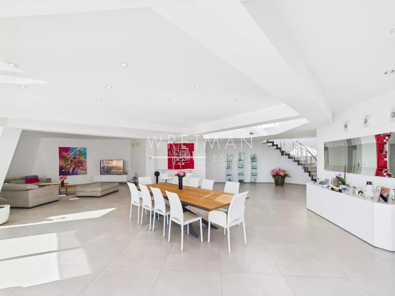 Villa - 335 m² - 7 pièces