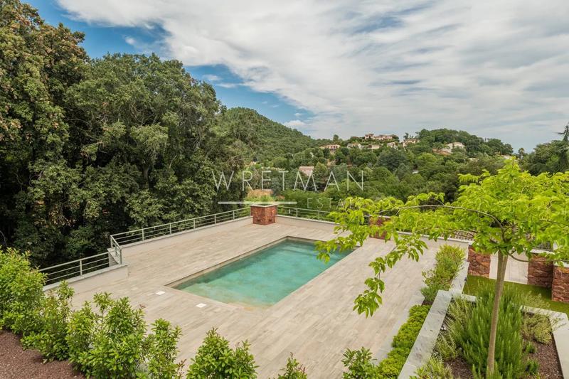 Appartement - 102 m² - 4 pièces