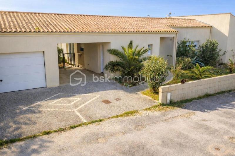 Maison traditionnelle - 141 m² - 4 pièces