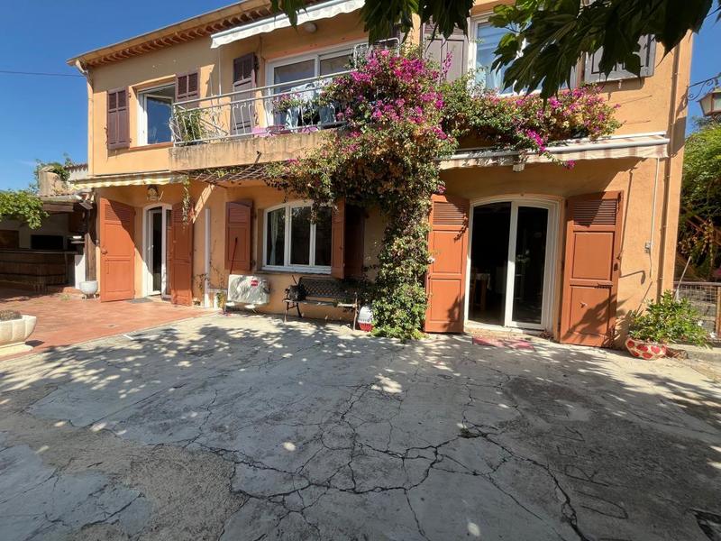 Maison - 117 m² - 3 pièces