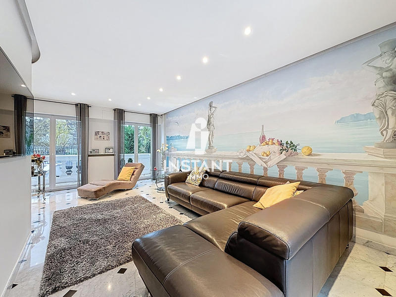 Maison - 179 m² - 6 pièces