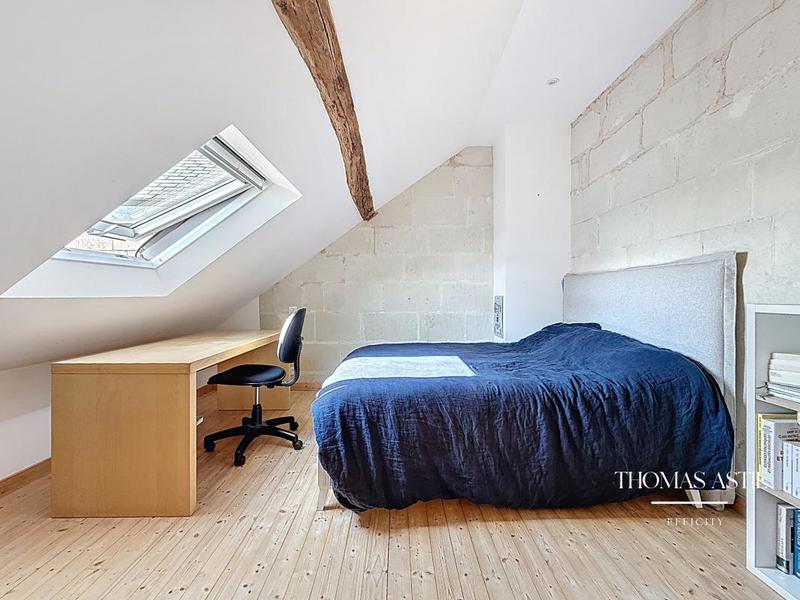 Maison - 340 m² - 10 pièces