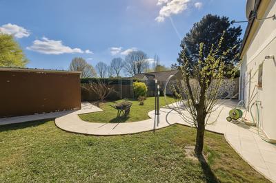 Maison - 166 m² - 7 pièces