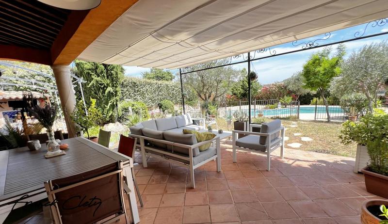 Villa - 175 m² - 6 pièces