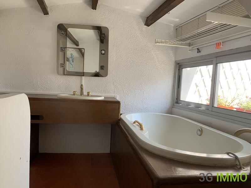 Appartement - 85 m² - 4 pièces