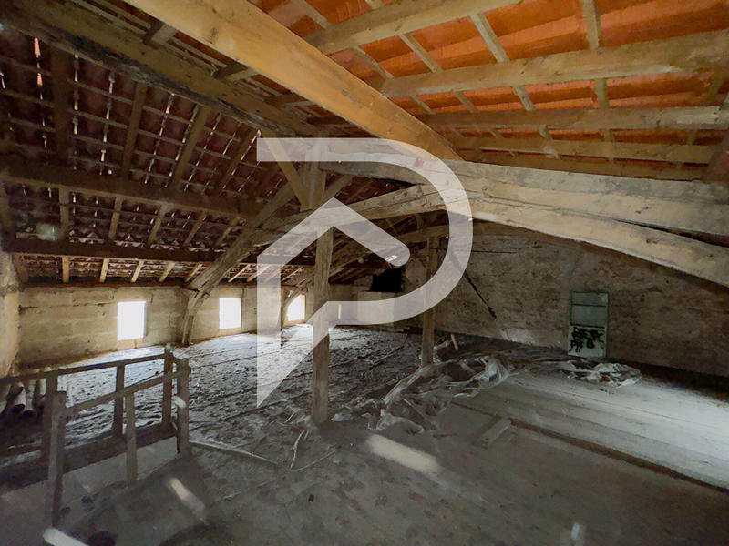 Maison - 234 m² - 5 pièces