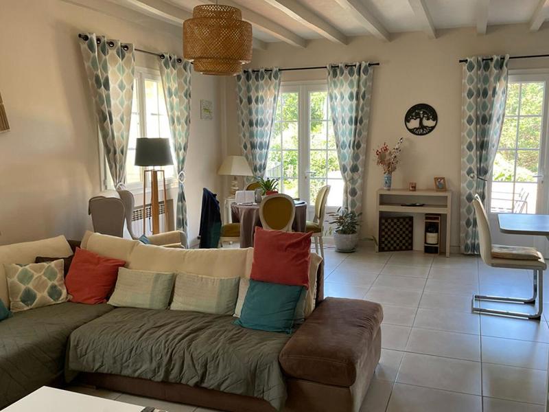 Maison - 159 m² - 7 pièces