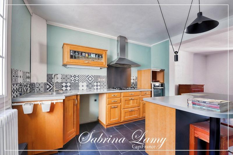 Appartement - 140 m² - 5 pièces