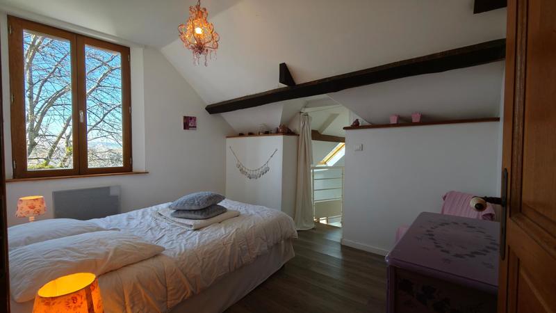 Maison - 221 m² - 11 pièces