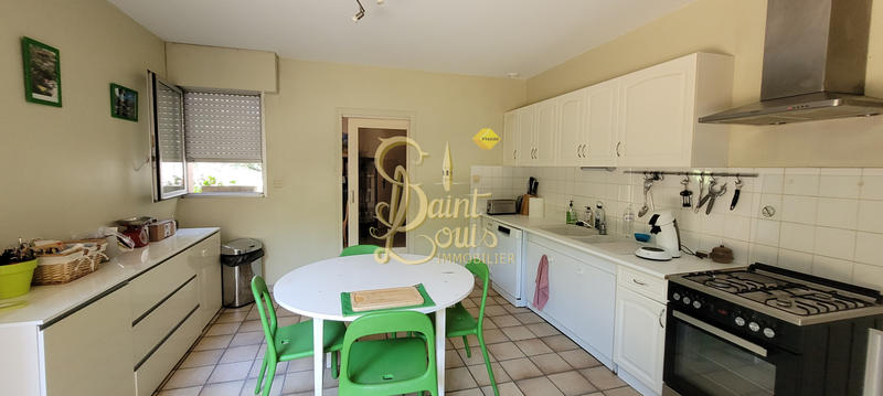 Maison - 180 m² - 7 pièces