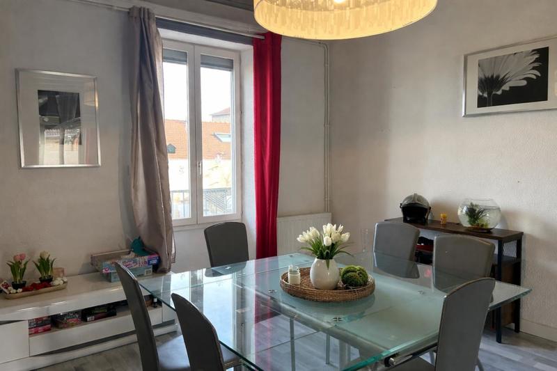 Appartement - 105 m² - 5 pièces