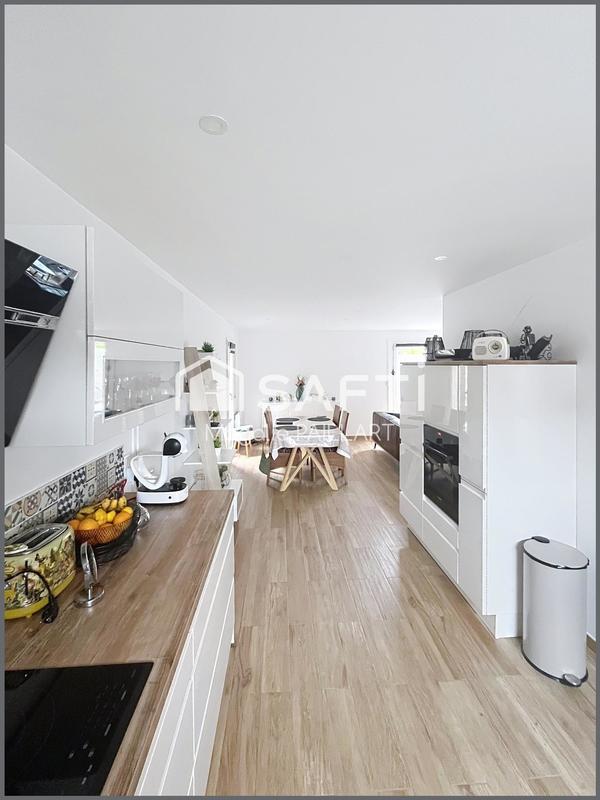 Maison - 95 m² - 5 pièces