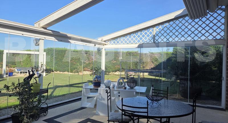 Maison - 634 m² - 21 pièces