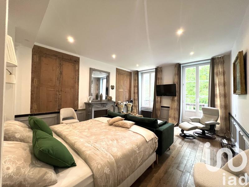 Château - 765 m² - 18 pièces