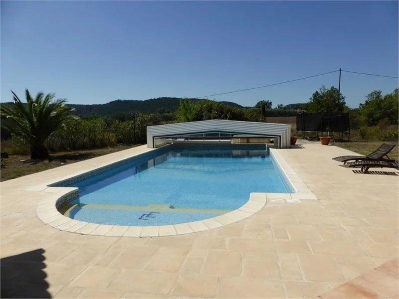 Maison - 261 m² - 11 pièces