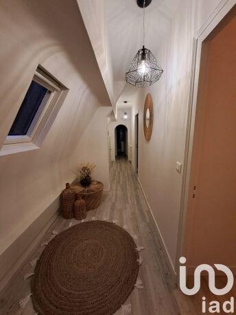 Maison - 270 m² - 9 pièces