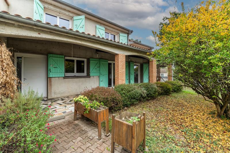 Maison traditionnelle - 174 m² - 7 pièces