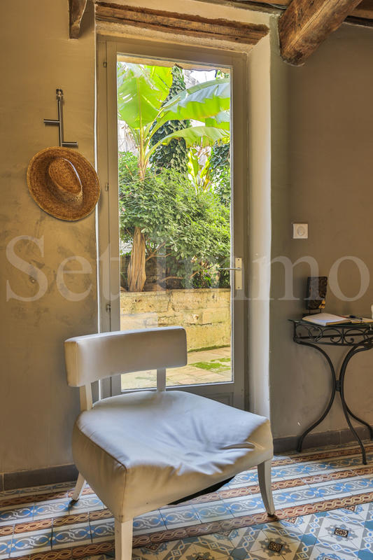 Maison - 222 m² - 7 pièces