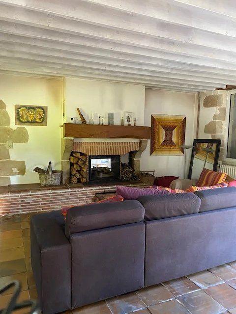 Maison - 280 m² - 8 pièces