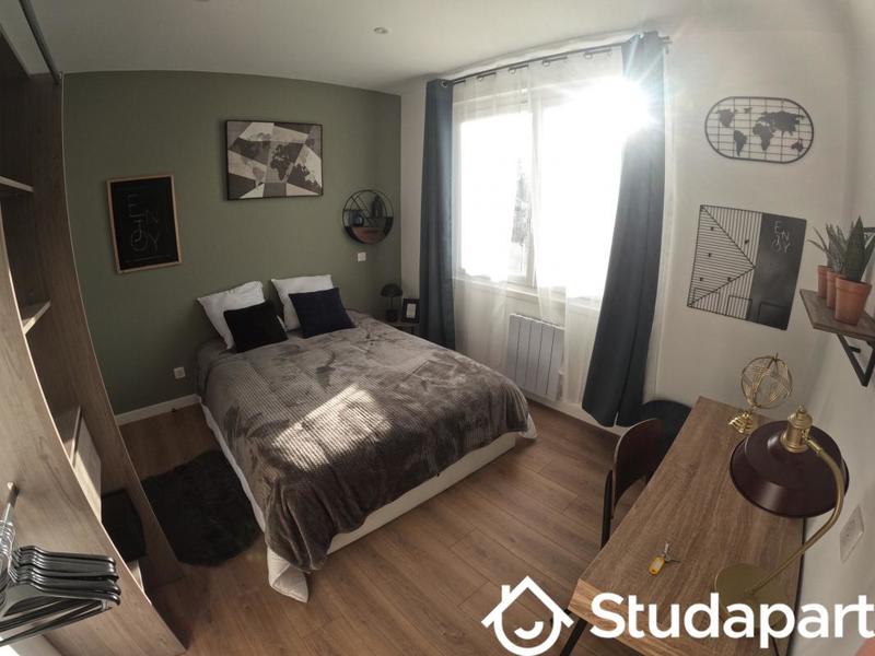 Chambre - 234 m² - 1 pièce