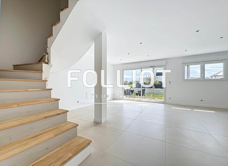 Maison - 90 m² - 5 pièces