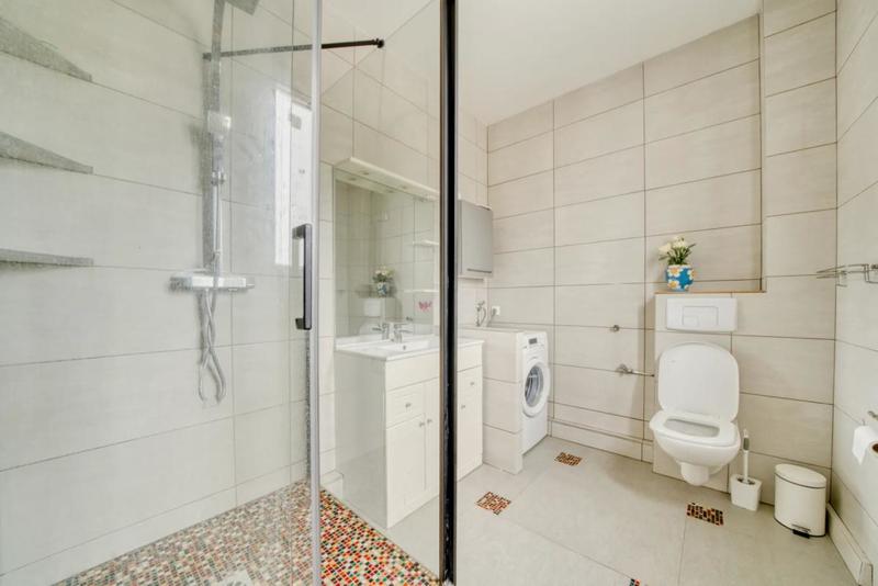 Maison - 271 m² - 10 pièces