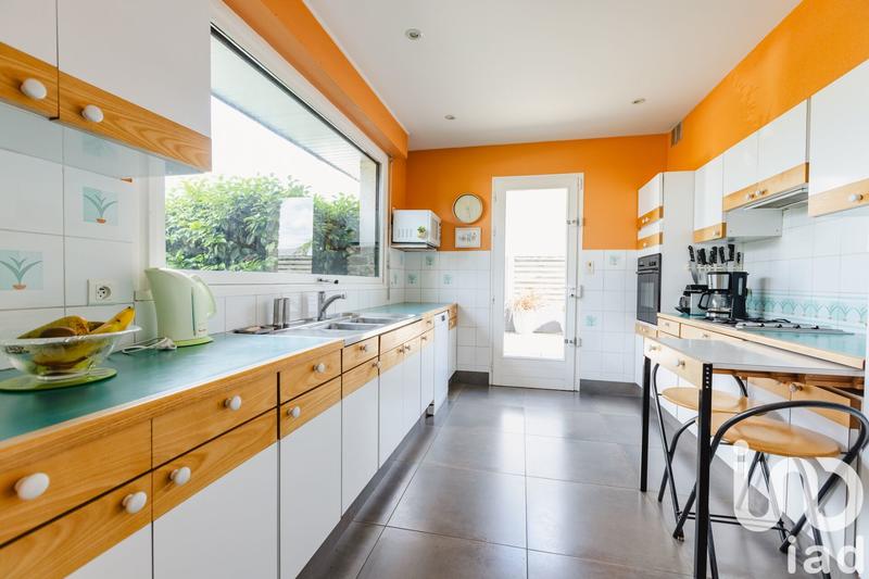 Maison - 210 m² - 8 pièces